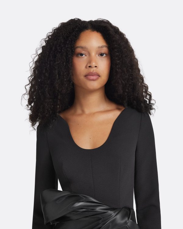 Yenna Black Midi Dress - Image 3