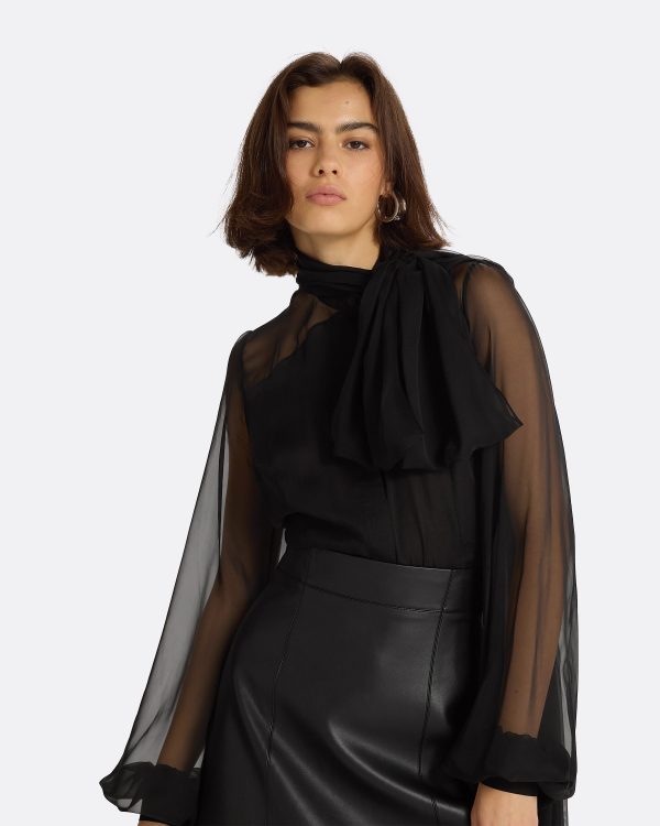 Delfinane Black Top - Image 3